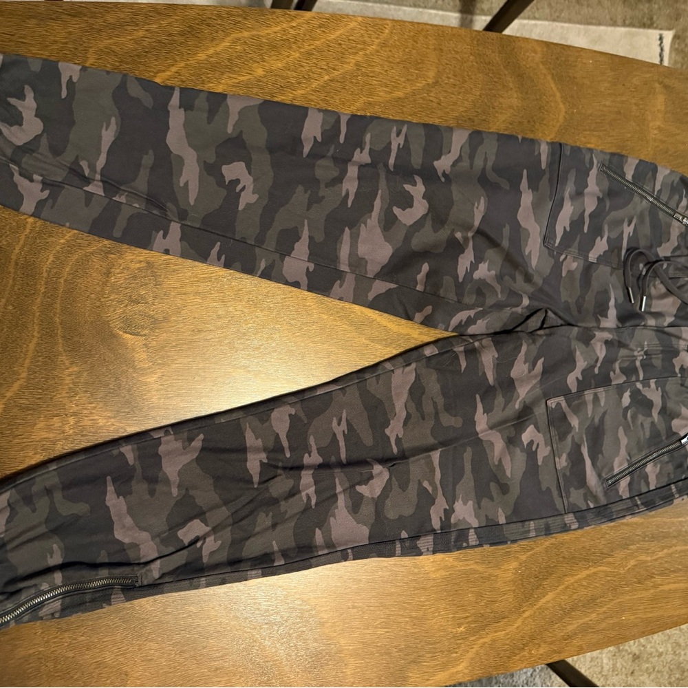 Athleta Camouflage Print Leggings